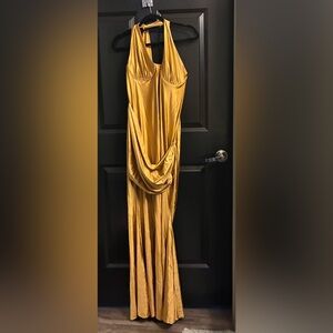 Brand New Fashion Nova Elegant Gold Evening Gown. SZ 3X
